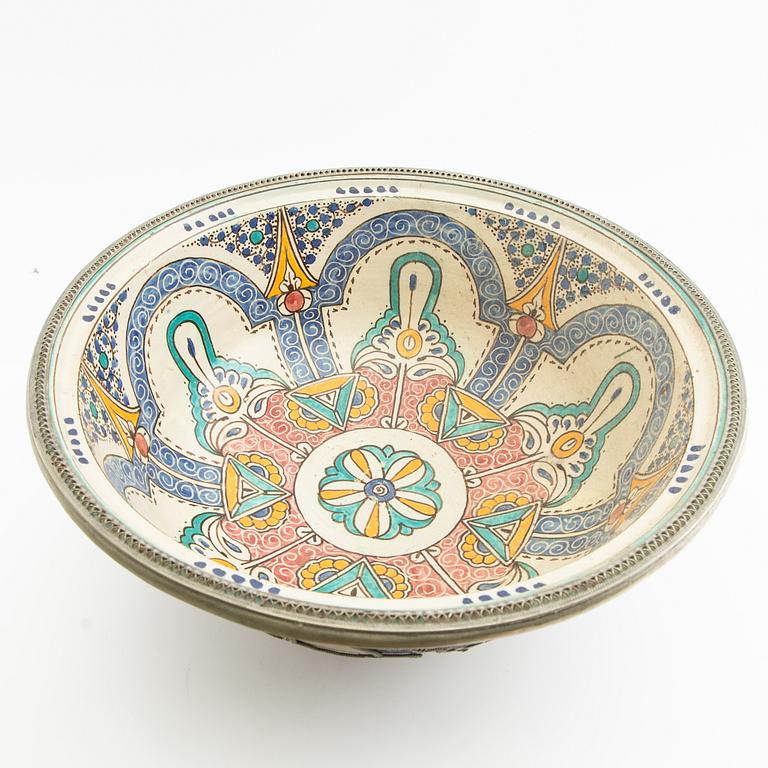 Urn with lid and plate with lid, 1 + 8, Morocco (?), 20th century.