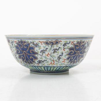 Skål, porslin, Kina, med Guanxus märke och period (1871-1909).