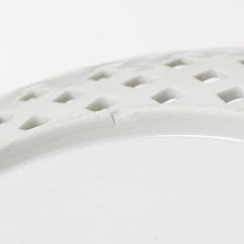 Royal Copenhagen, gallerskål med fat, "Musselmalet", Danmark, 1889-1922.