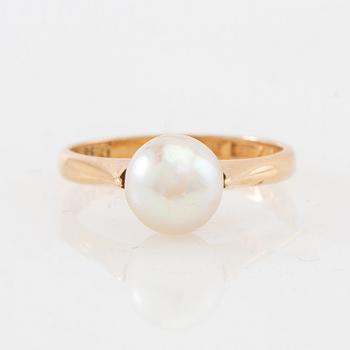 Ring, 18K gold and pearl, Stigbert, Stockholm, 1964.