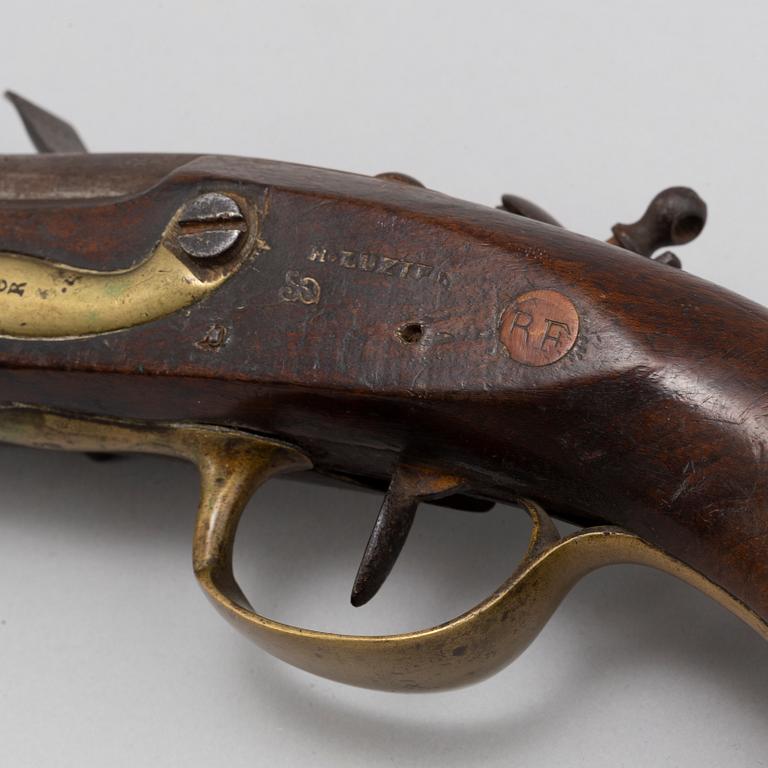 A French flintlock pistol model An IX.