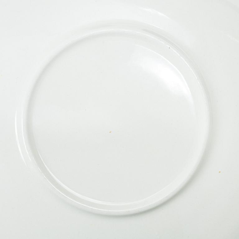 Hertha Bengtson, A 17 piece tableware set, “Blå eld”, Rörstrand.