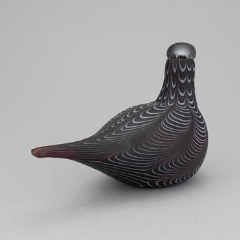 OIVA TOIKKA, glass sculpture, "Kuovi", Nuutajärvi Notsjö, Iittala, signed.