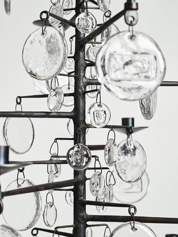 Erik Höglund, ljuskrona för 16 ljus, Boda glasbruk och smide, 1960-70-tal.