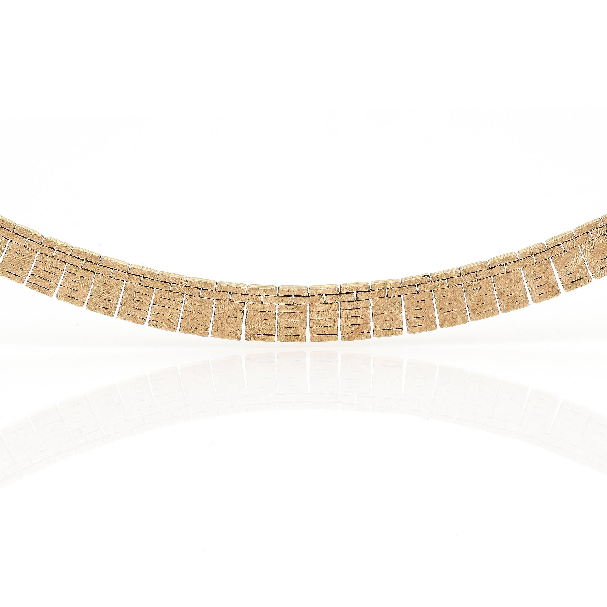 HALSBAND, 18K guld, 1900-talets andra hälft. Total vikt ca 43 g.