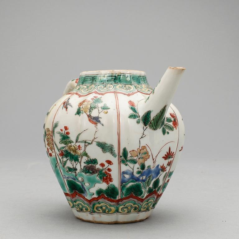 TEKANNA, porslin, Qingdynastin Kangxi (1662-1722).