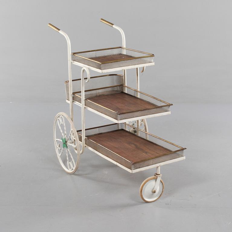 SERVERINGSVAGN, 1900-talets andra hälft.