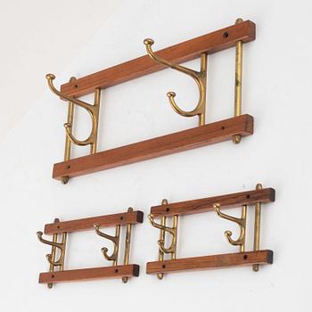 Klädhängare, 3 st, "Dekorativ", AB Skogslunds Metallgjuteri, Anderstorp, 1900-talets mitt.
