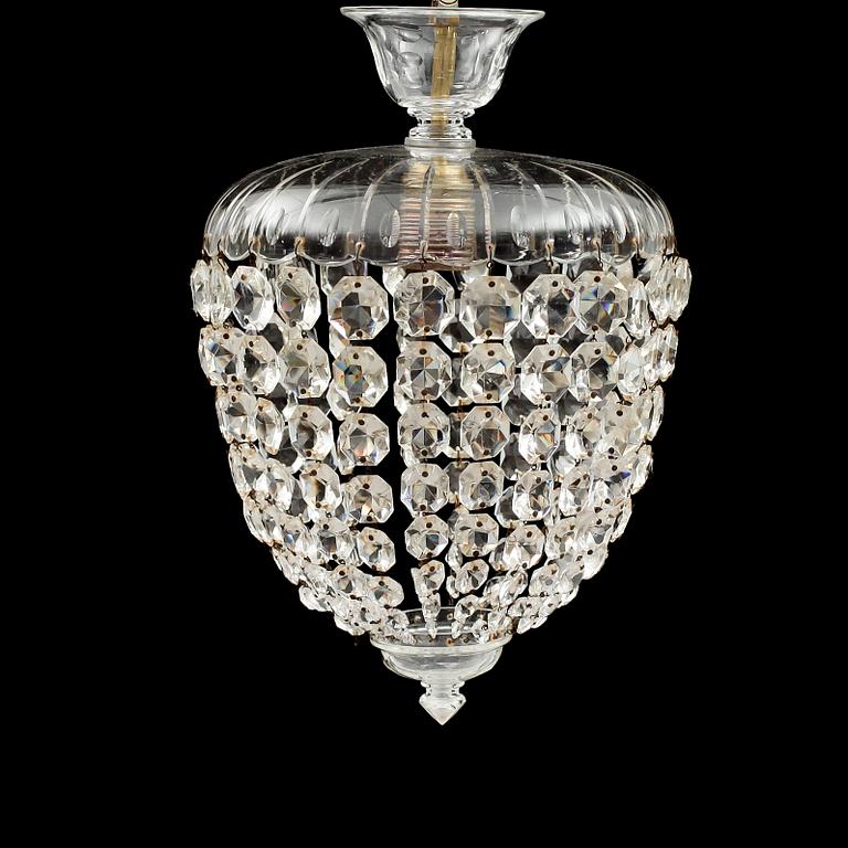 TAKLAMPA, 1900-talets mitt. Höjd 40 cm.