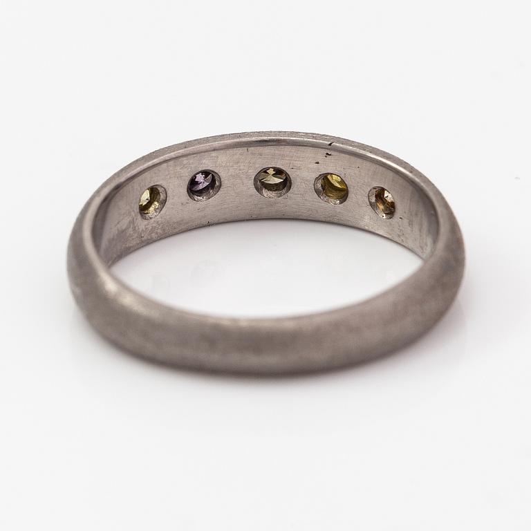 A palladium ring with diamonds ca. 0.25 ct in total.