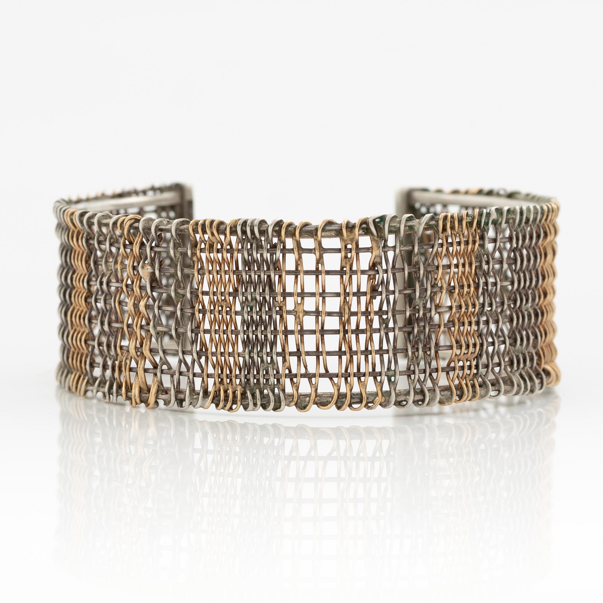 Anders Högberg, armring, filigran, silver, delvis förgyllt.