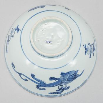 A blue and white bowl, Mingdynasty (1368-1644).