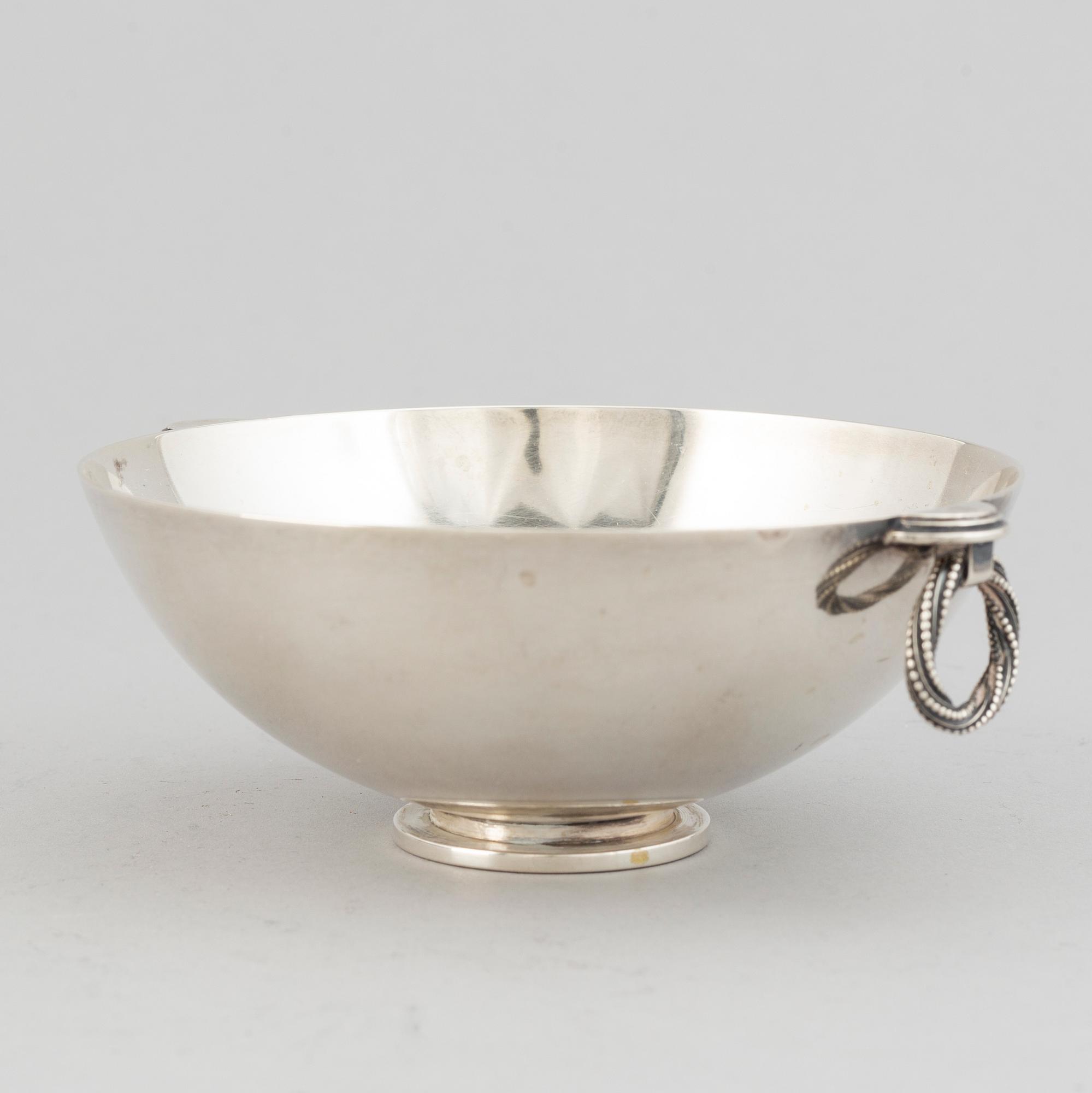 Atelier Borgila, a sterling silver bowl, Stockholm 1944.
