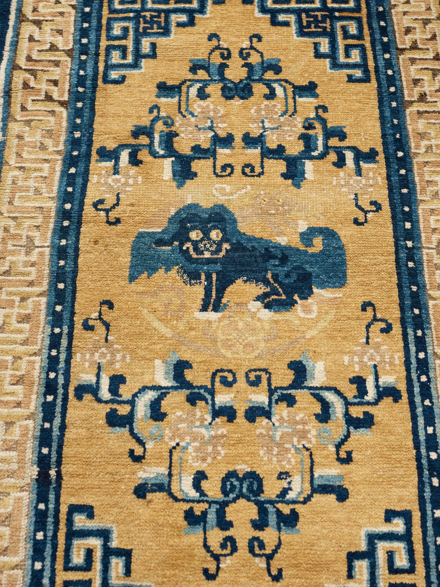 RUG. Antique Ningxia, China. 139 x 77,5 cm. Late Qing dynasty (1644–1911).