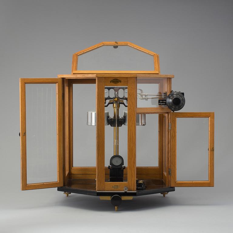 LABORATORIEVÅG, Sartorius-Werke Göttingen, 1900-talets första hälft.