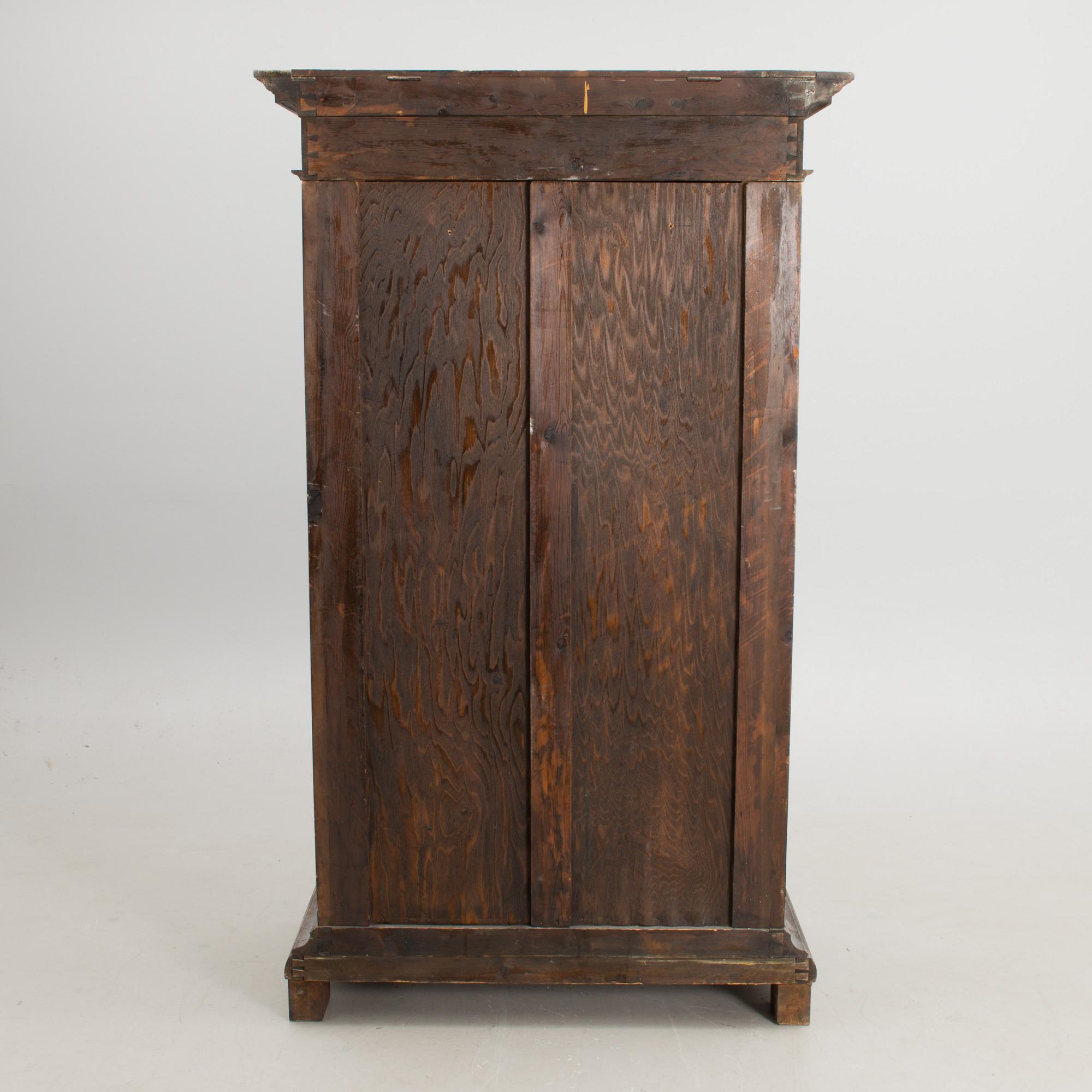 A LATE 19TH CENTURY WARDROBE / ARMOIRE.