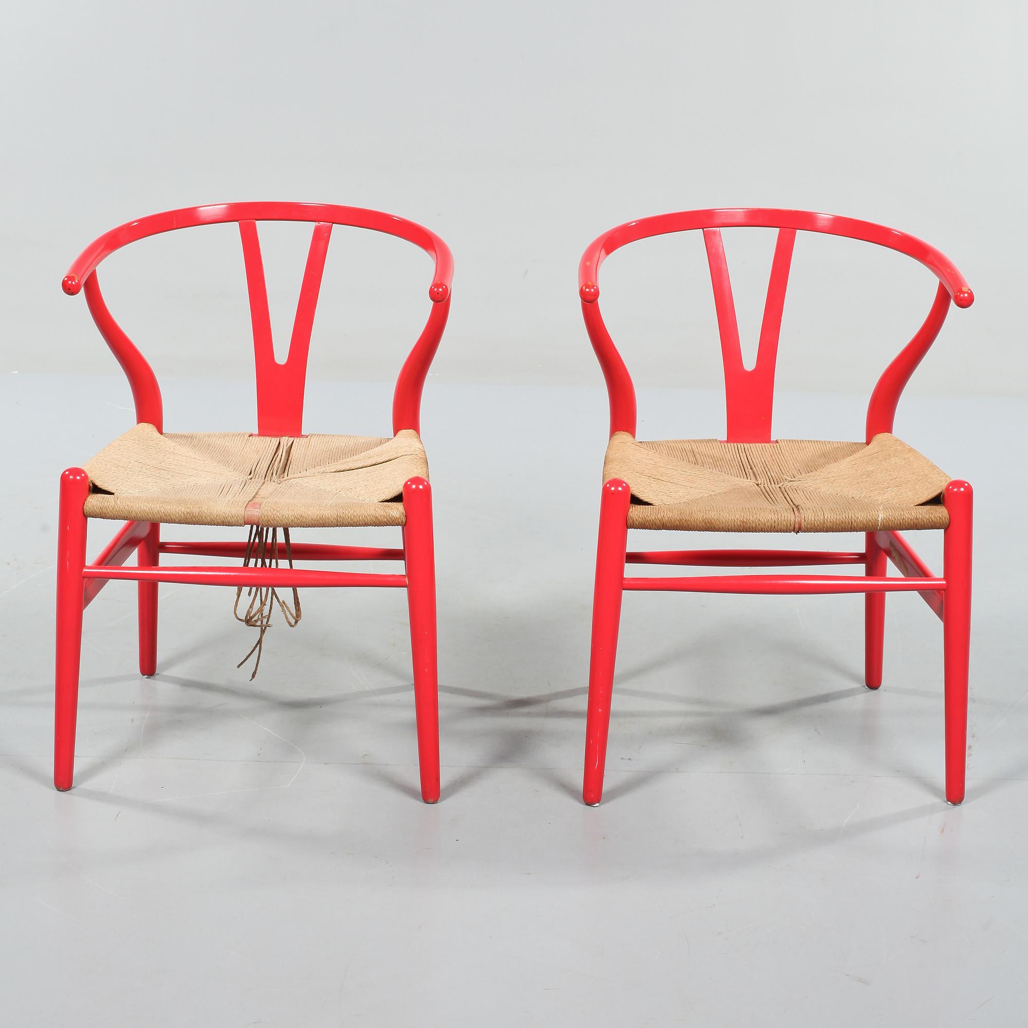 STOLAR, ett par, "Y-stolen", Hans J Wegner för Carl Hansen & son, Odense, 1900-talets andra hälft.
