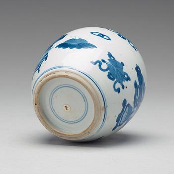 TEKRUKA, porslin. Qingdynastin, Kangxi (1662-1722).