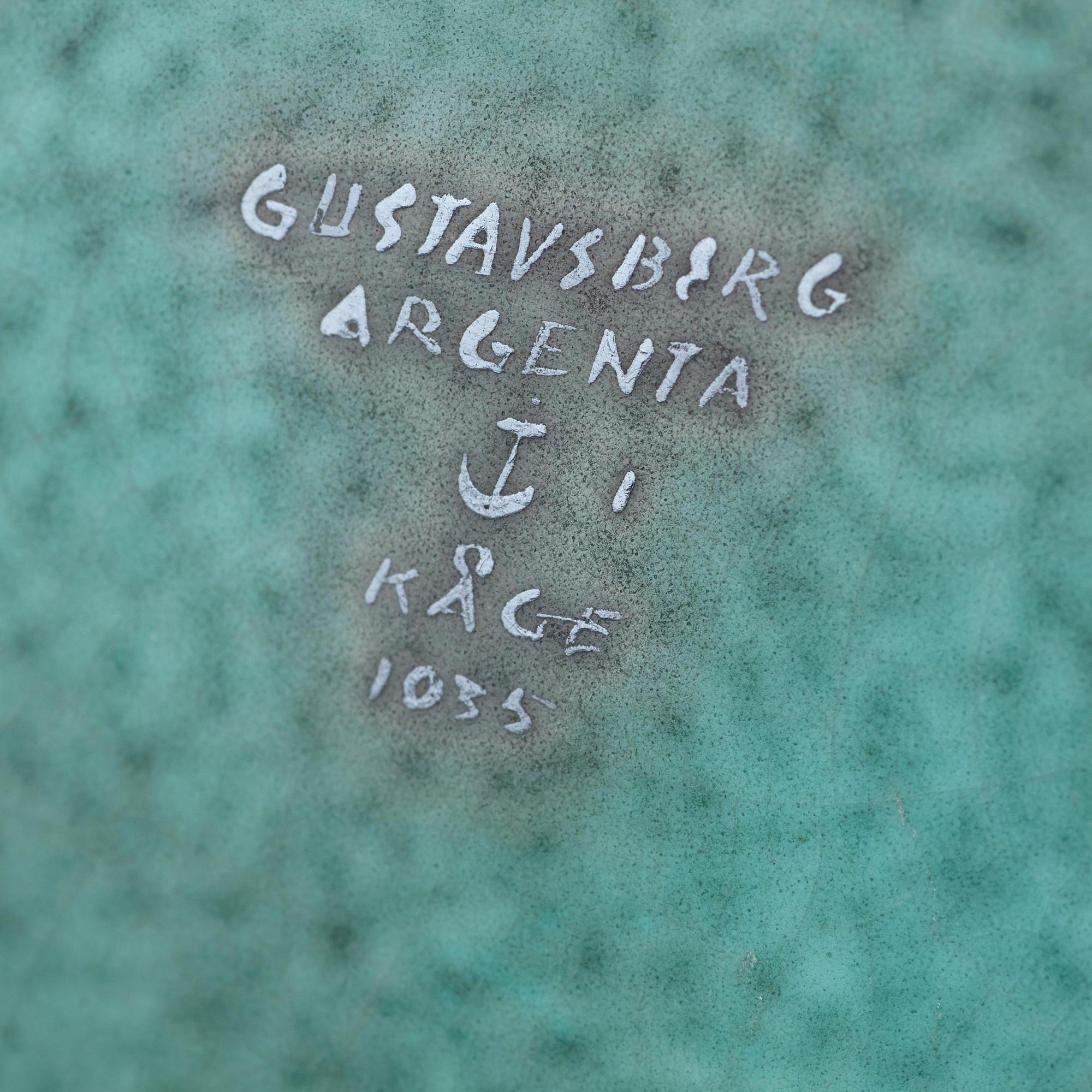 Wilhelm Kåge, an "Argenta" stoneware dish, Gustavsberg 1939.