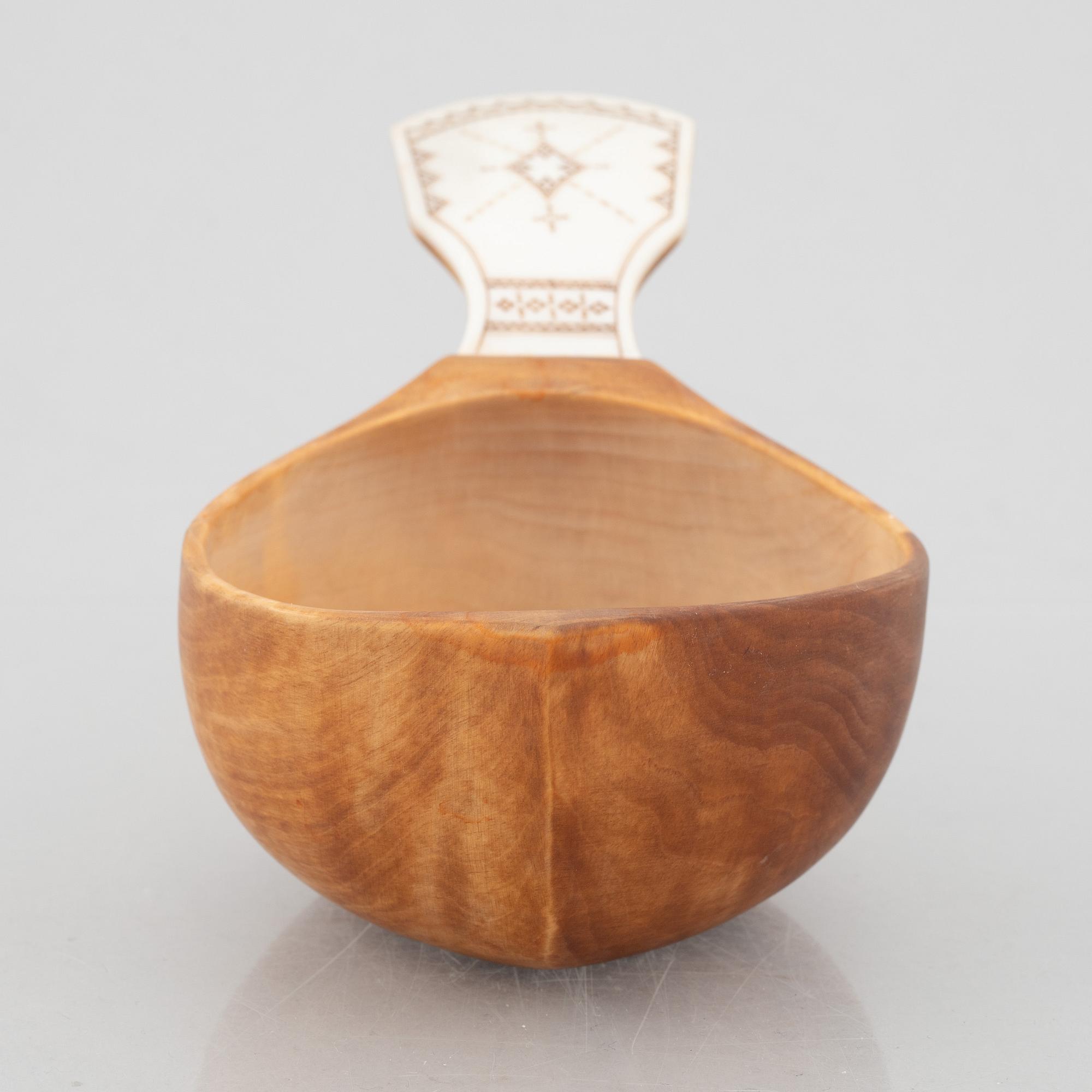 Lars Levi Sunna, a birch cup, signed.