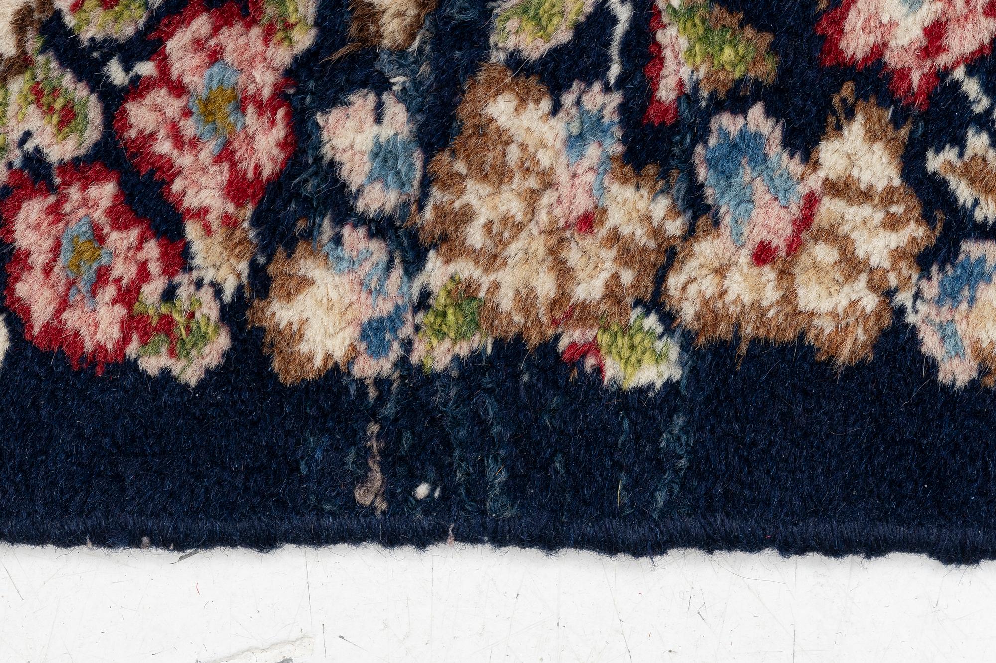 Rug, Kirman, approx. 295 x 222 cm.