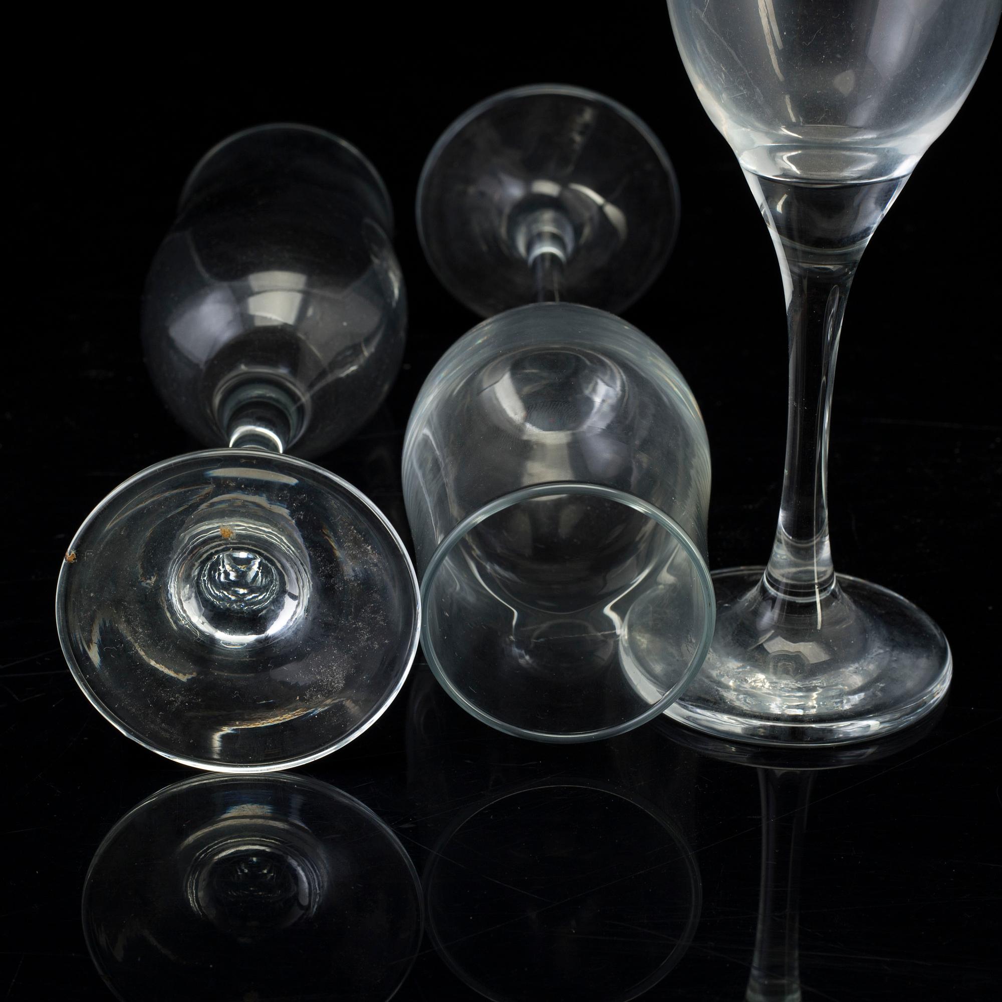 A set of ten 20th century champagne glasses.