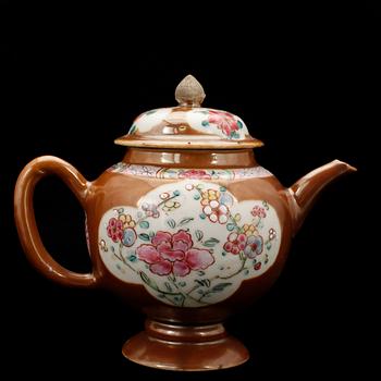 TEKANNA med LOCK, kompaniporslin. Qing dynastin, Qianlong (1736-95).