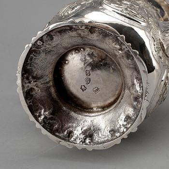 KAFFEKANNA, silver, London England 1835. Vikt ca 940 gram.