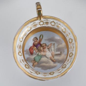 KOPPAR, 2 st, porslin, bl.a. Frankrike 1800-tal.