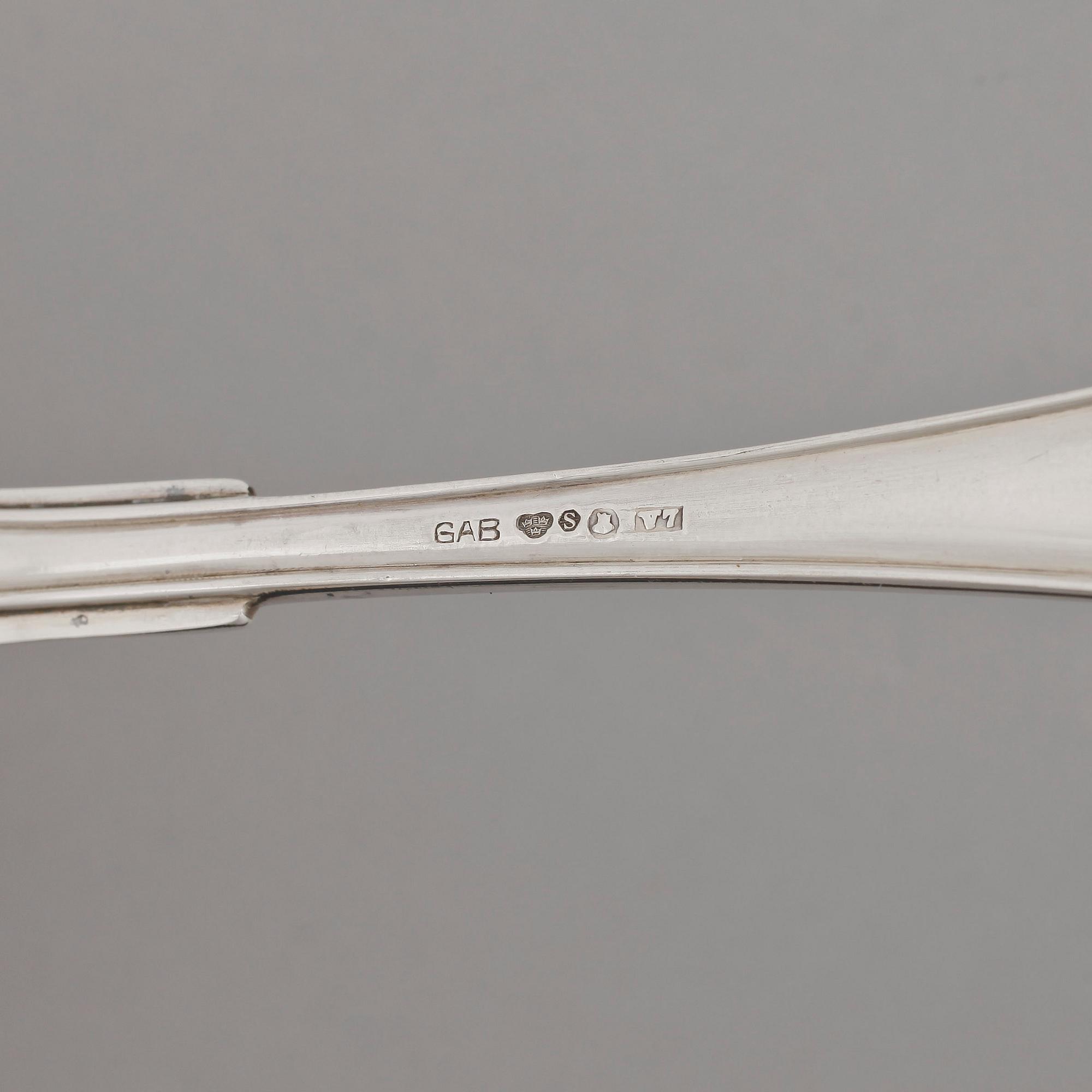 PARTI BESTICK, 29 delar, silver, bla CG Hallberg, 1960. Tot vikt exkl. knivar: 743 gram.