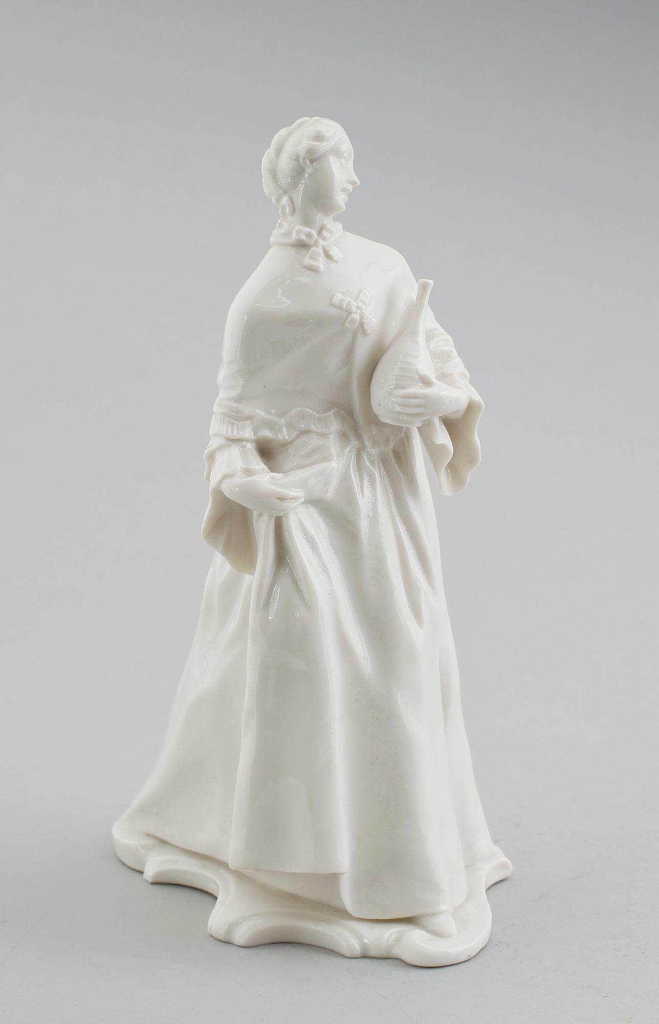 FIGUR, porslin, Nymphenburgliknande märke, 1900-tal.