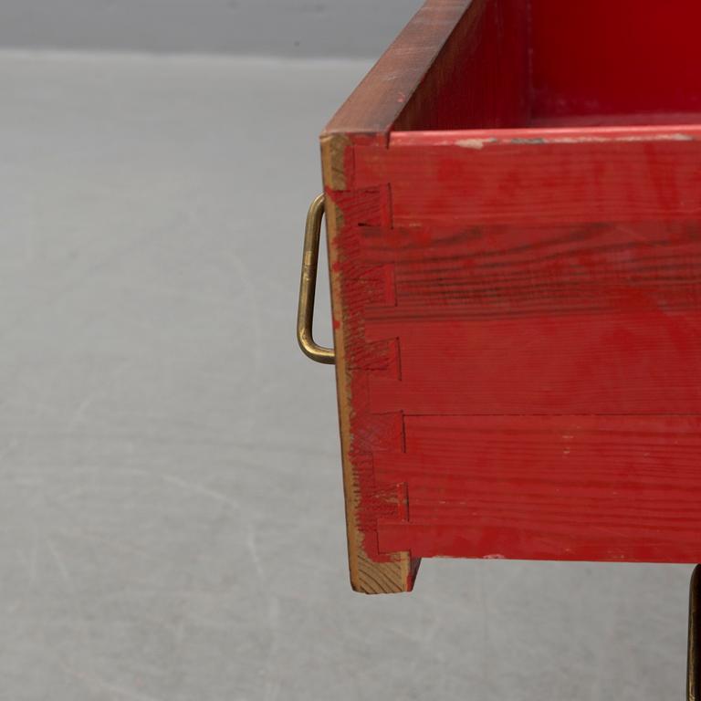 A mahogany chest of drawers, 1940's/50's.