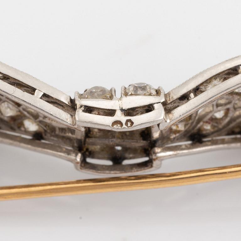 Old cut diamond bow brooch.