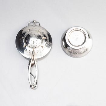 Georg Jensen, tesil med ställ, "Magnolia/Blossom", sterling silver, Köpenhamn 1933-44.