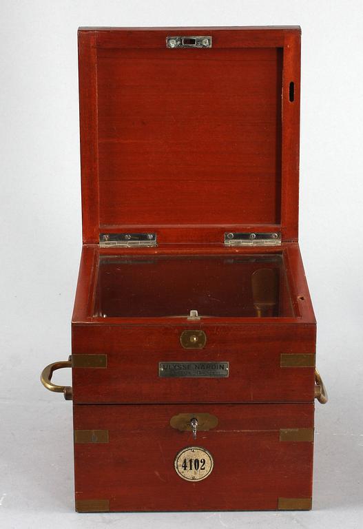 SKEPPSKRONOMETER. Ulysse Nardin, Nr 4102.