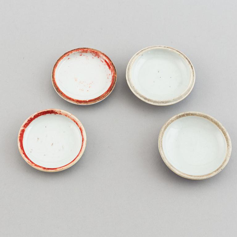 Sigilldosor med lock, porslin. Kina, 1900-tal.