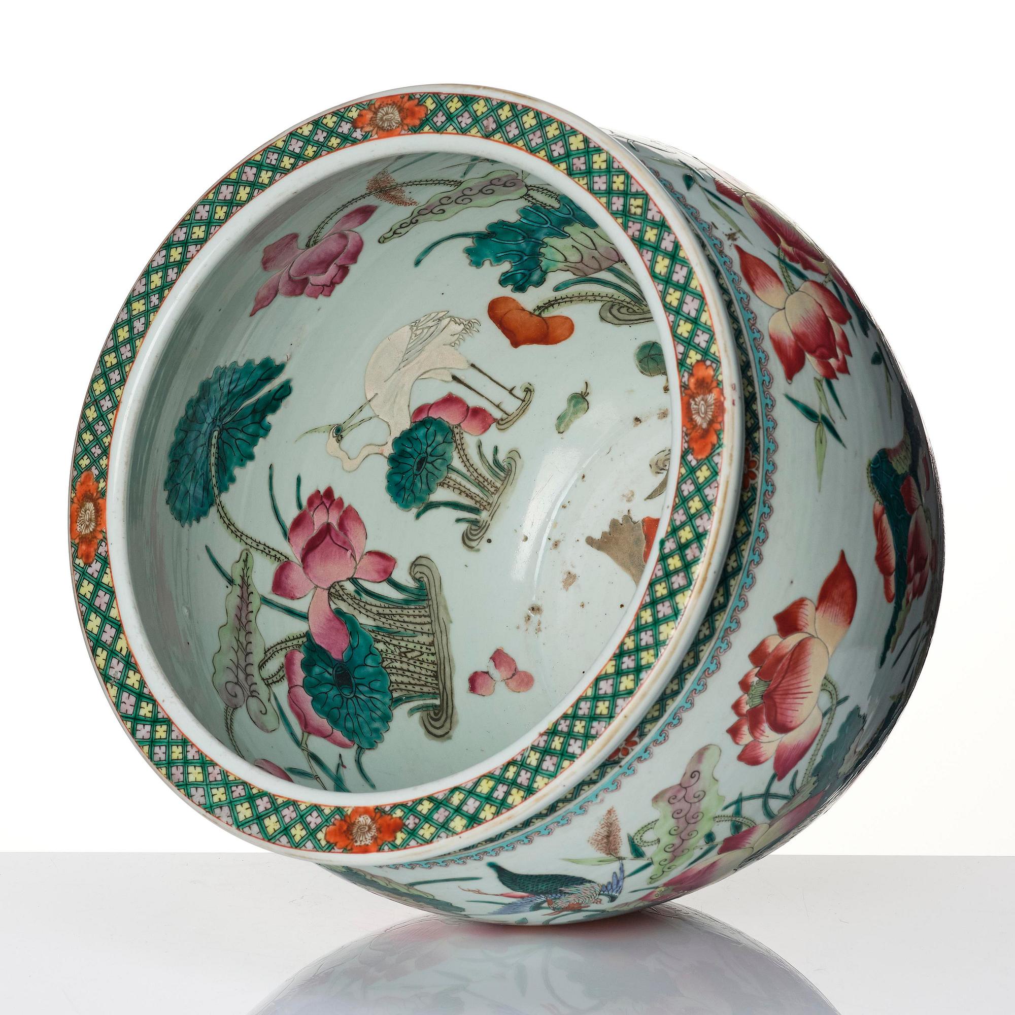 Fiskbassäng, porslin. Qingdynastin, 1800-tal.