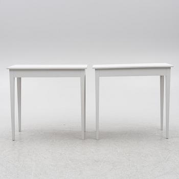 Side tables, a pair, 20th century.