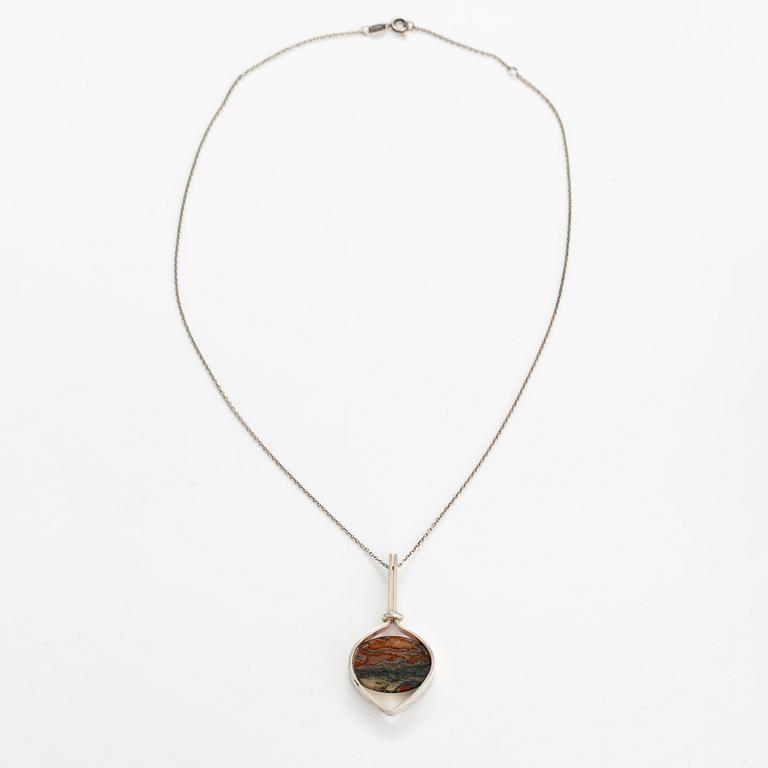 Elis Kauppi, A sterling silver and moss agate necklace. Kupittaan kulta, TUrku 1961.