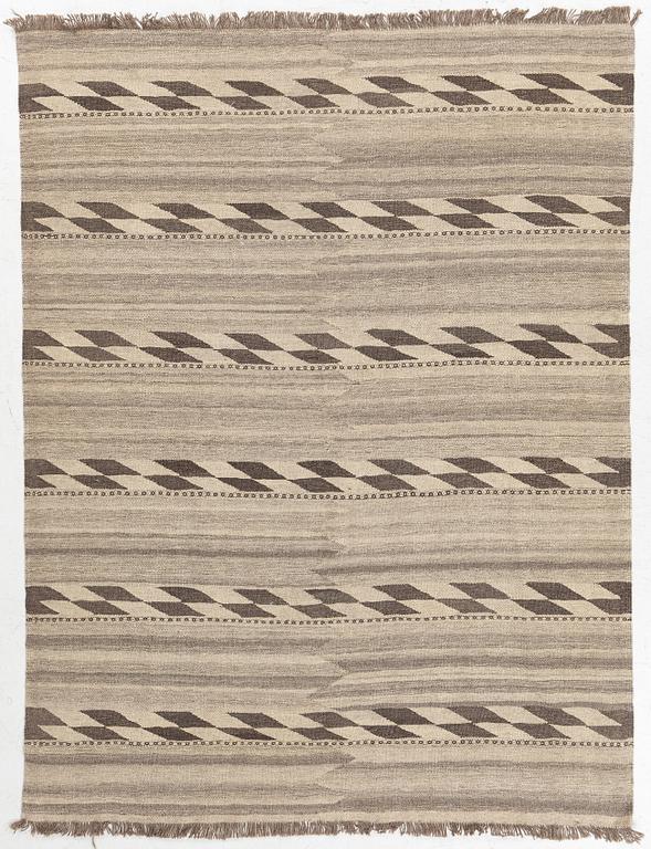 A persian kilim rug, c. 202 x 154 cm.