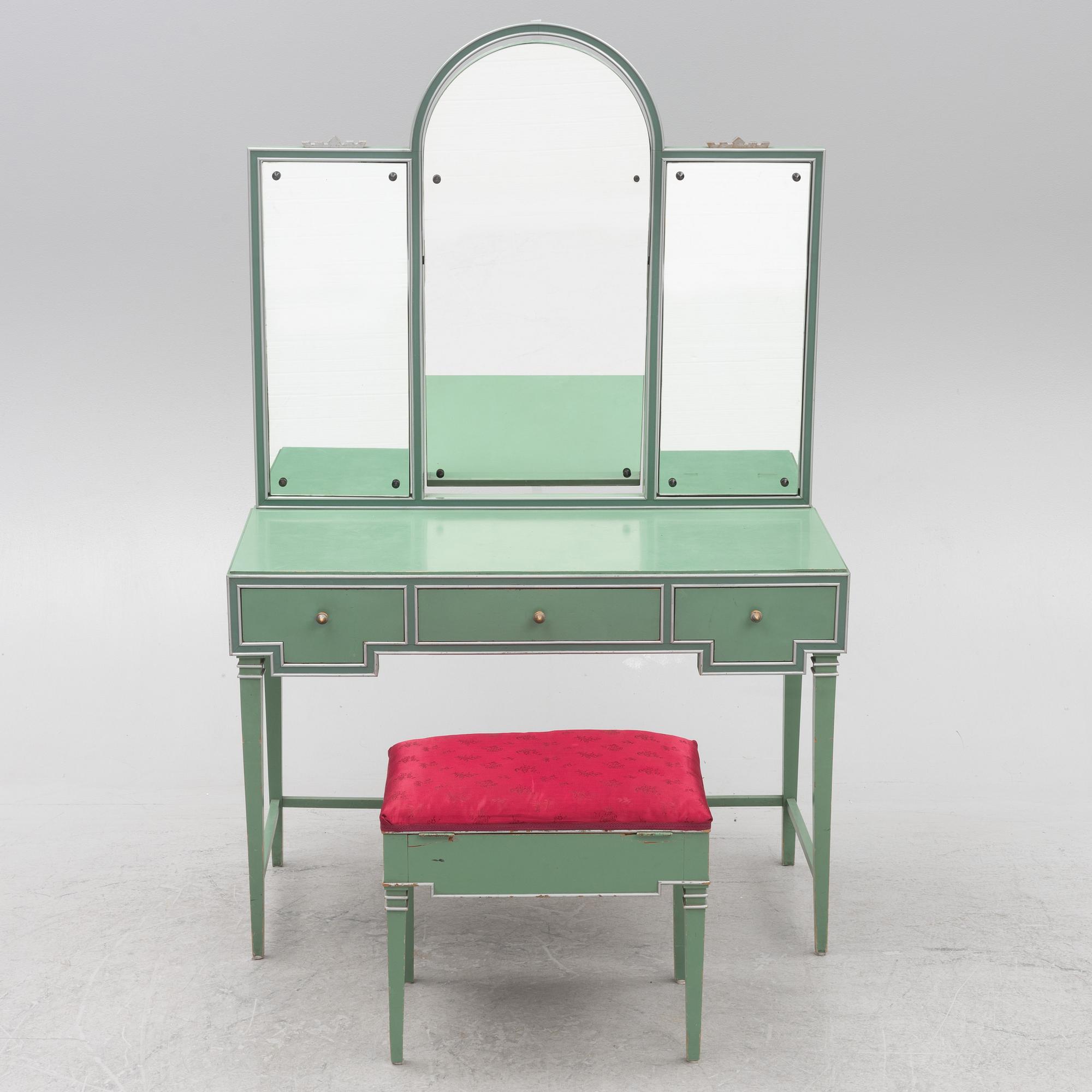 Dressing table, Swedish Grace, first half of the 20th century, with an accompanying upholstered stool.