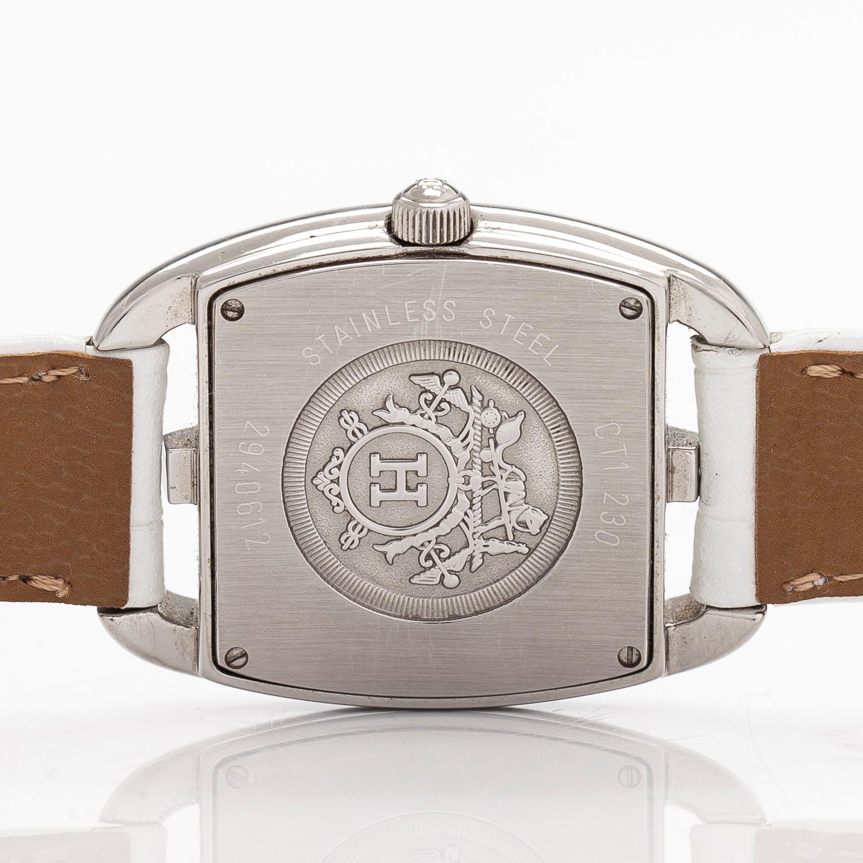 Hermès, Cape Cod Tonneau, rannekello, 27 x 23,5 (34) mm.