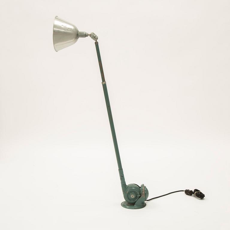 Johan Petter Johansson, an industial lamp, 'Triplex-Pendel', Enköping, first half of the 20th Century.