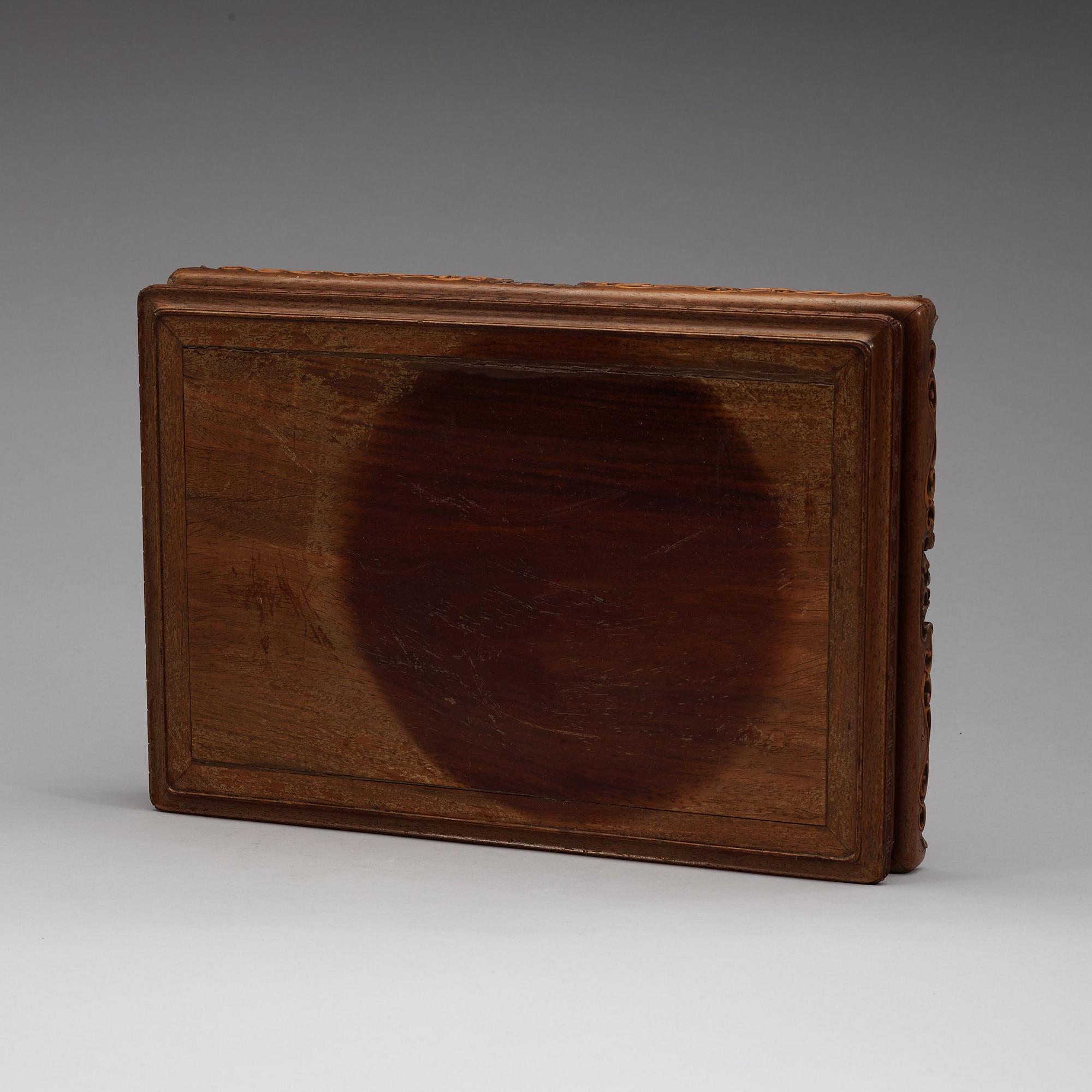 STÄLL, hardwood. Qingdynastin, sent 1800-tal.