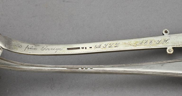 SOPPSLEVAR, 2 st, silver, Bernt Erlandsson, Kristianstad, 1906 respektive 1912. Vikt 365 g.