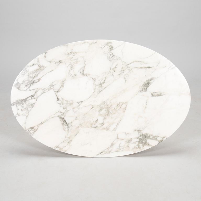 Eero Saarinen,  coffee table, "Tulip", Knoll International, 21st century.
