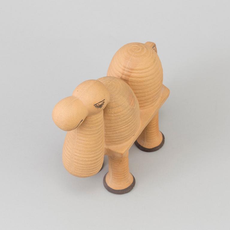 LISA LARSON,  figurin, stengods, "Kamel", ur serien "Jura", Gustavsberg. Formgiven 1971.