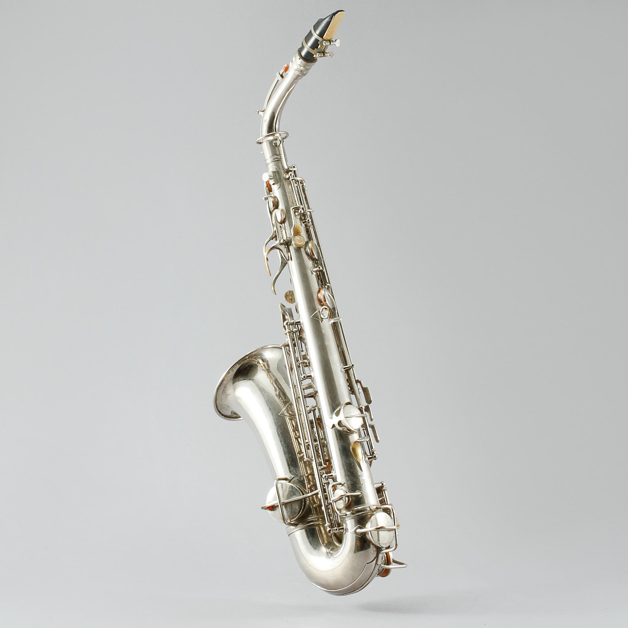 SAXOFON, vitmetall, C.G. Conn Ltd, USA, 1900-tal.