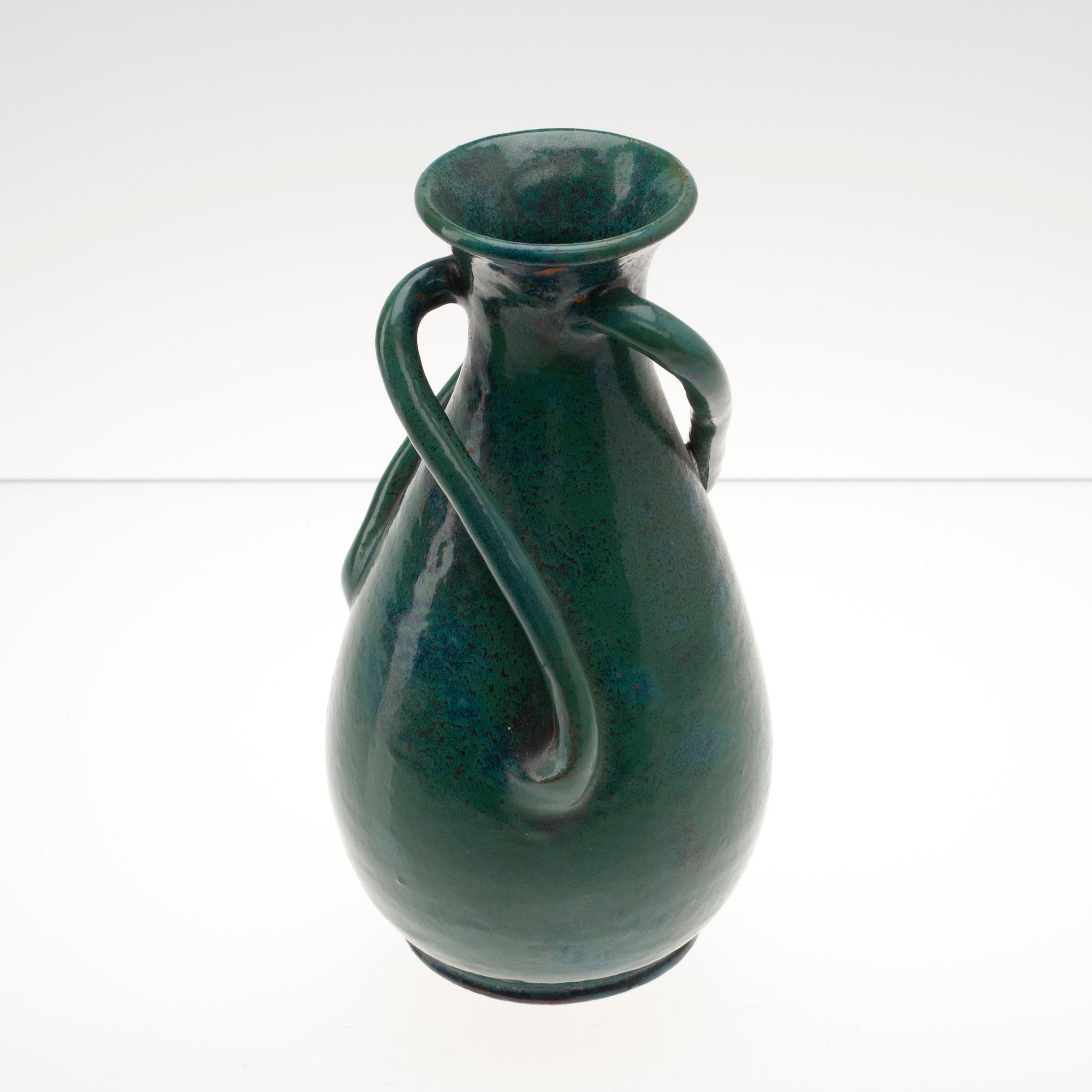 Alfred William Finch, A VASE.