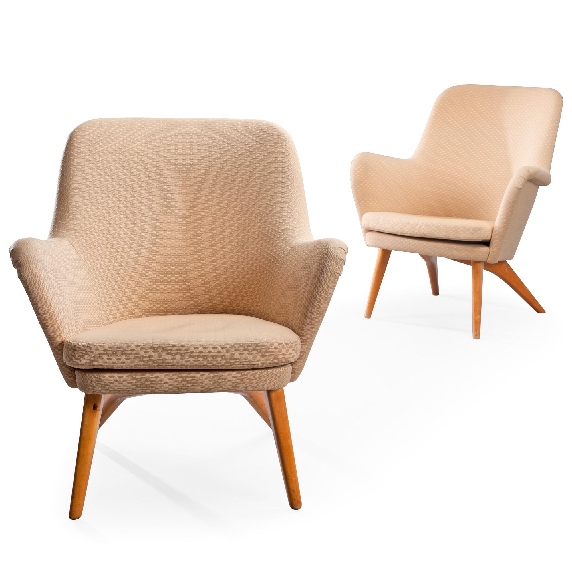 Carl Gustaf Hiort af Ornäs, A PAIR OF ARMCHAIRS.